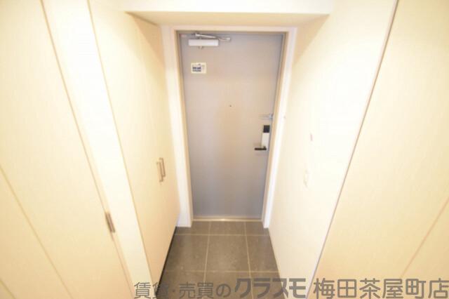 14/30 玄関
