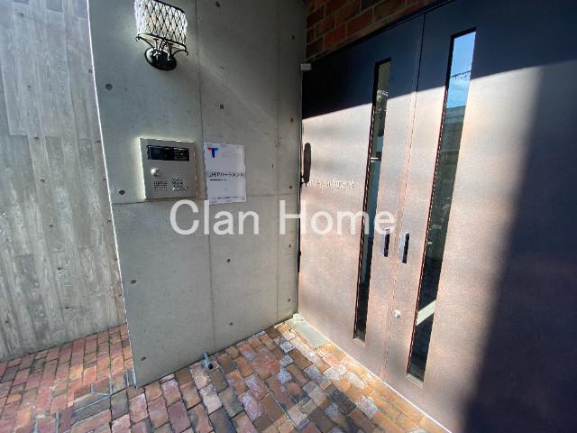 25/30 エントランス