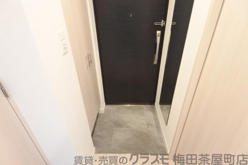 18/30 玄関