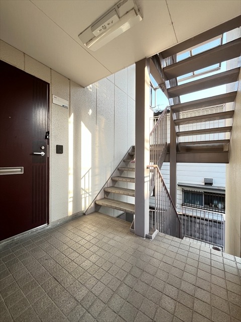 26/30 エントランス