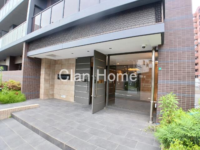 30/30 エントランス