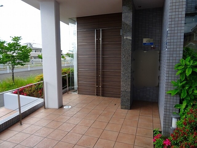 3/4 エントランス