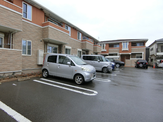 27/30 駐車場