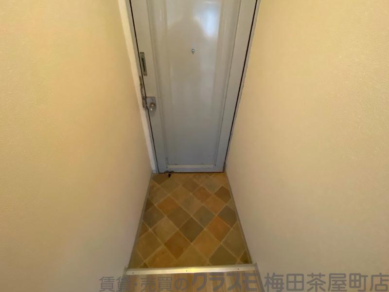 14/30 玄関
