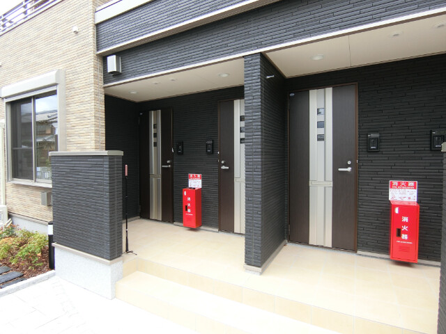 26/30 エントランス