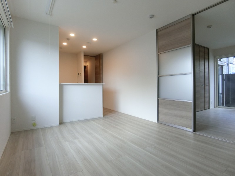 27/30 エントランス