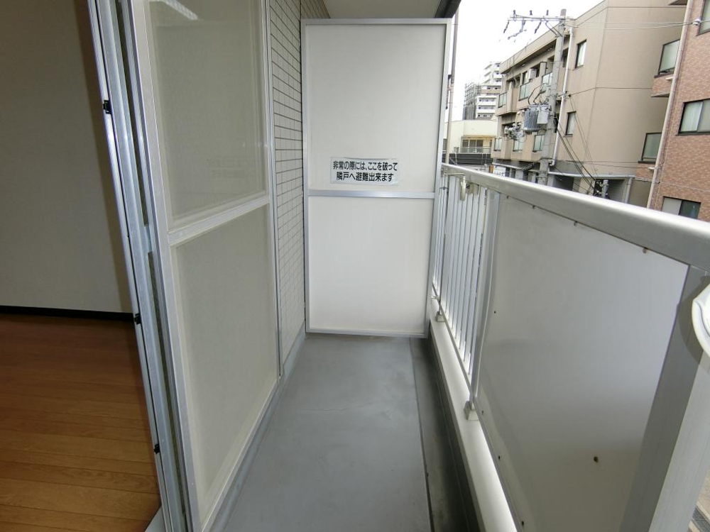 19/30 バルコニー