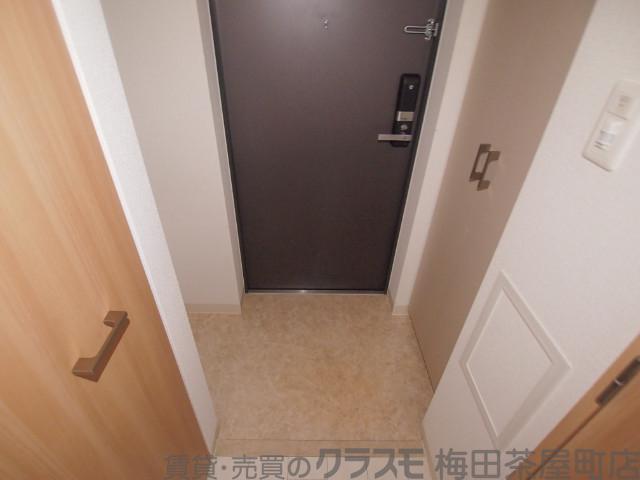 19/30 玄関