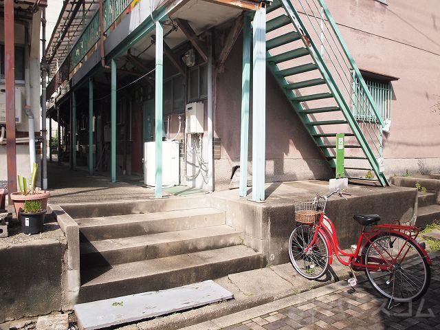 25/30 エントランス