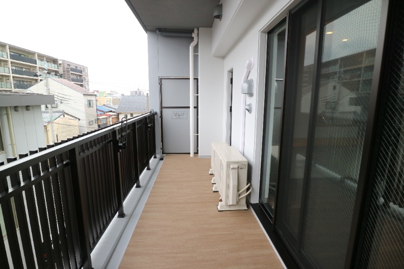 17/27 バルコニー