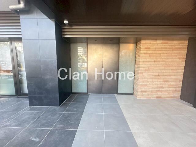 25/30 エントランス