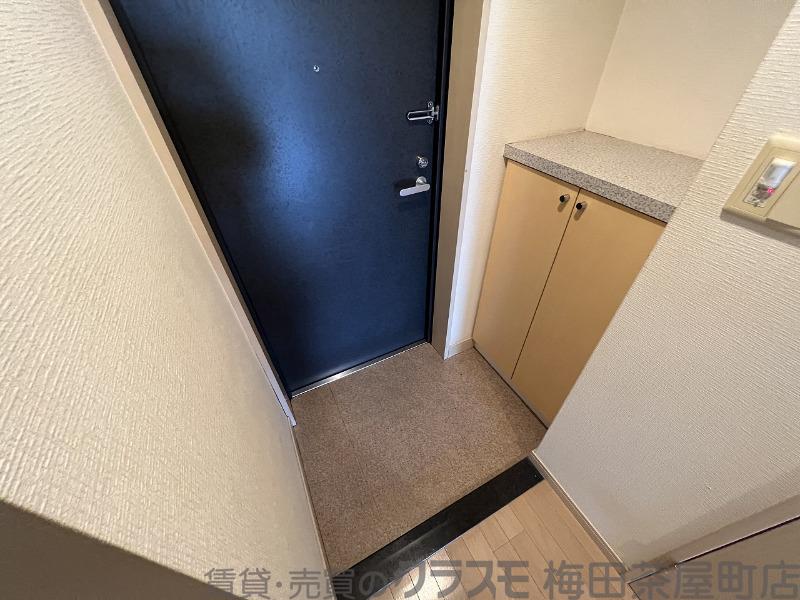 19/30 玄関