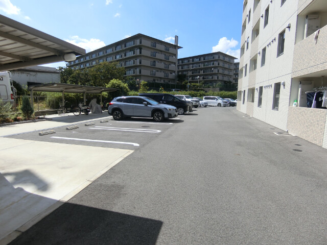 22/26 駐車場