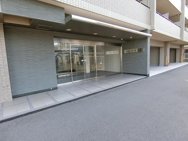 25/30 エントランス