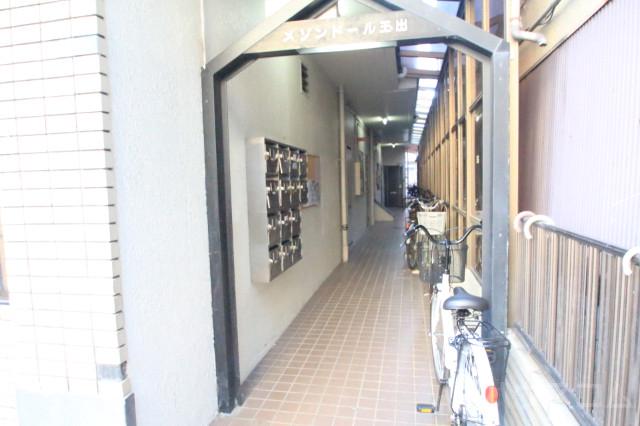 25/30 エントランス