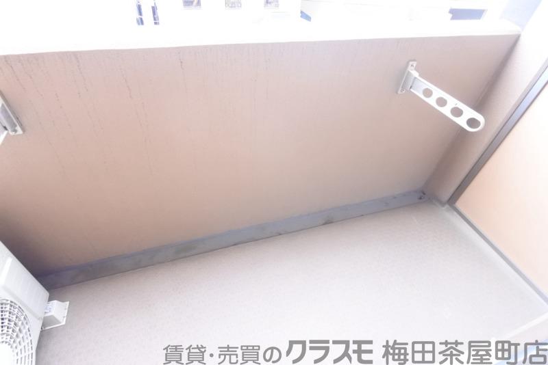 23/30 バルコニー