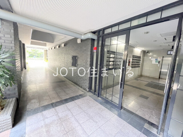 29/30 エントランス