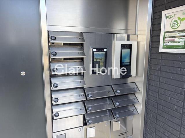 30/30 エントランス