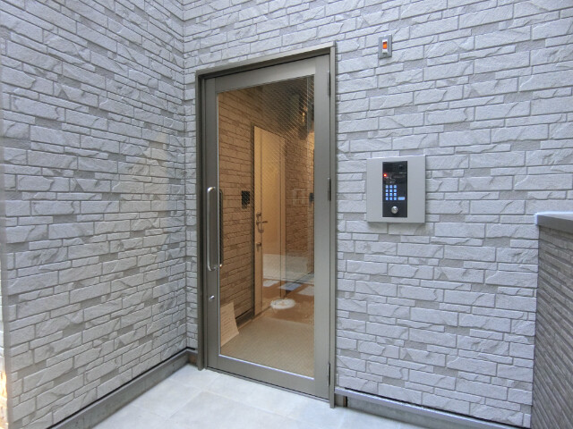 3/7 エントランス