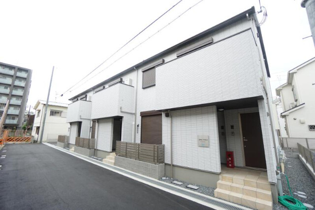 26/30 エントランス