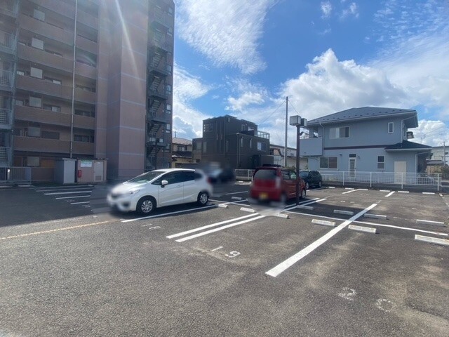 26/30 駐車場