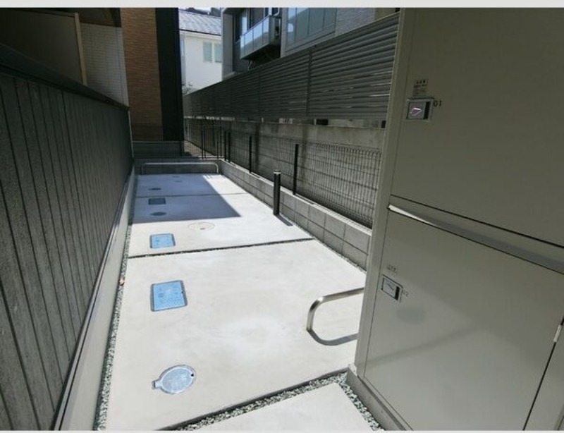 15/21 エントランス