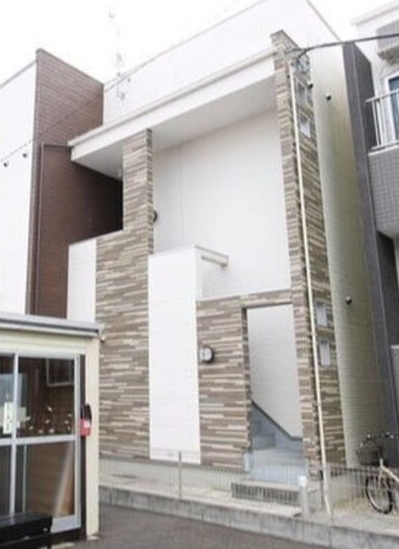 14/14 エントランス