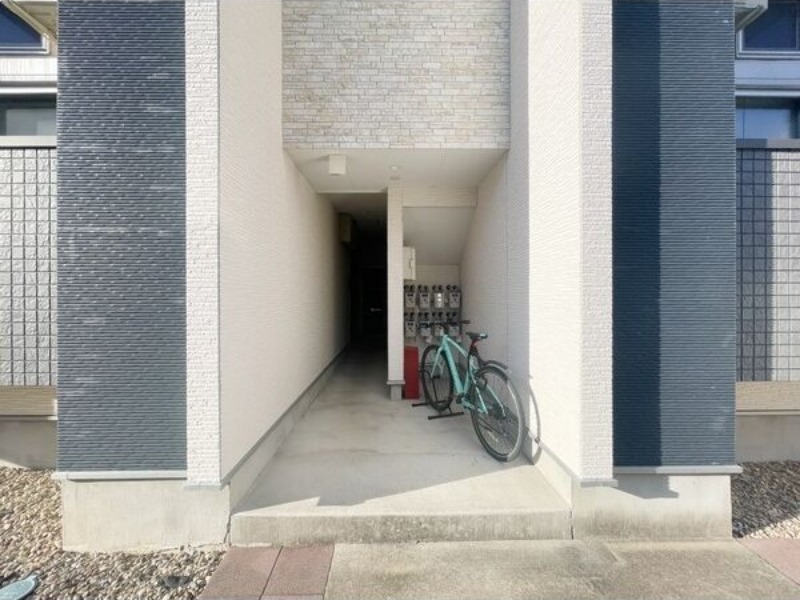 17/23 エントランス