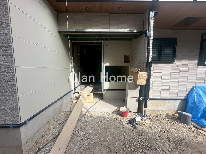 23/30 エントランス