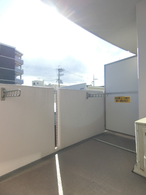 18/28 バルコニー