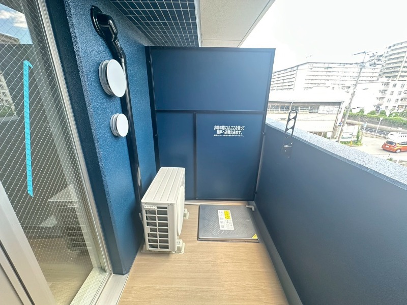 18/27 バルコニー