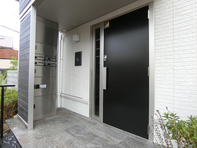 26/30 エントランス