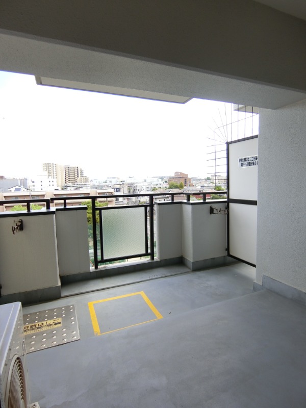 19/30 バルコニー