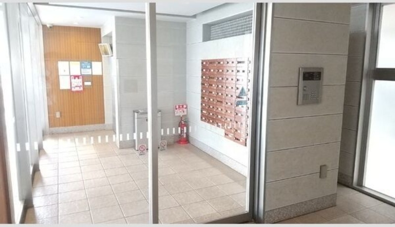 14/20 エントランス