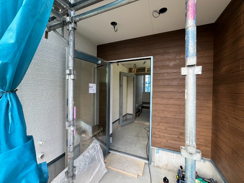 20/26 エントランス