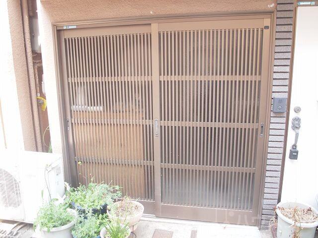 26/30 エントランス