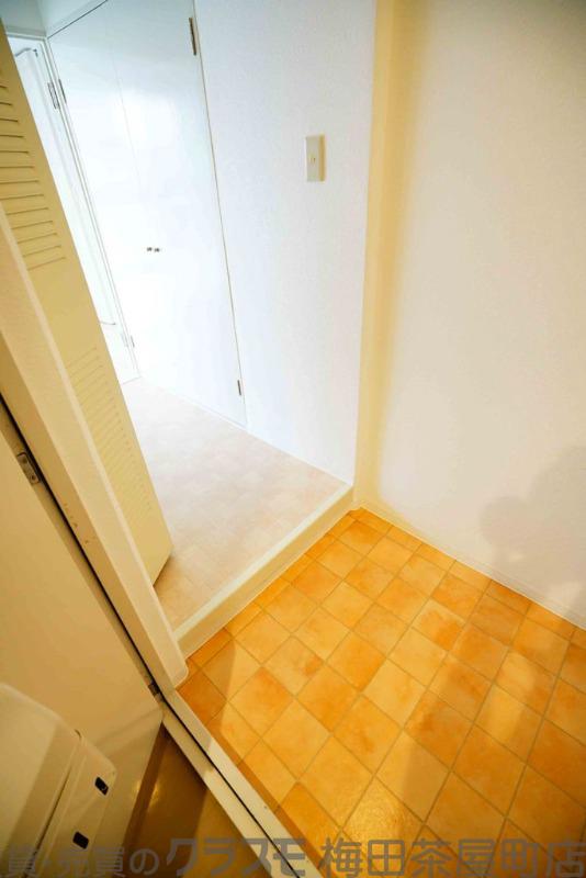 14/30 玄関