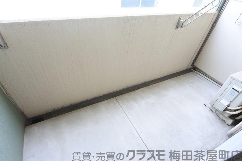 23/30 バルコニー