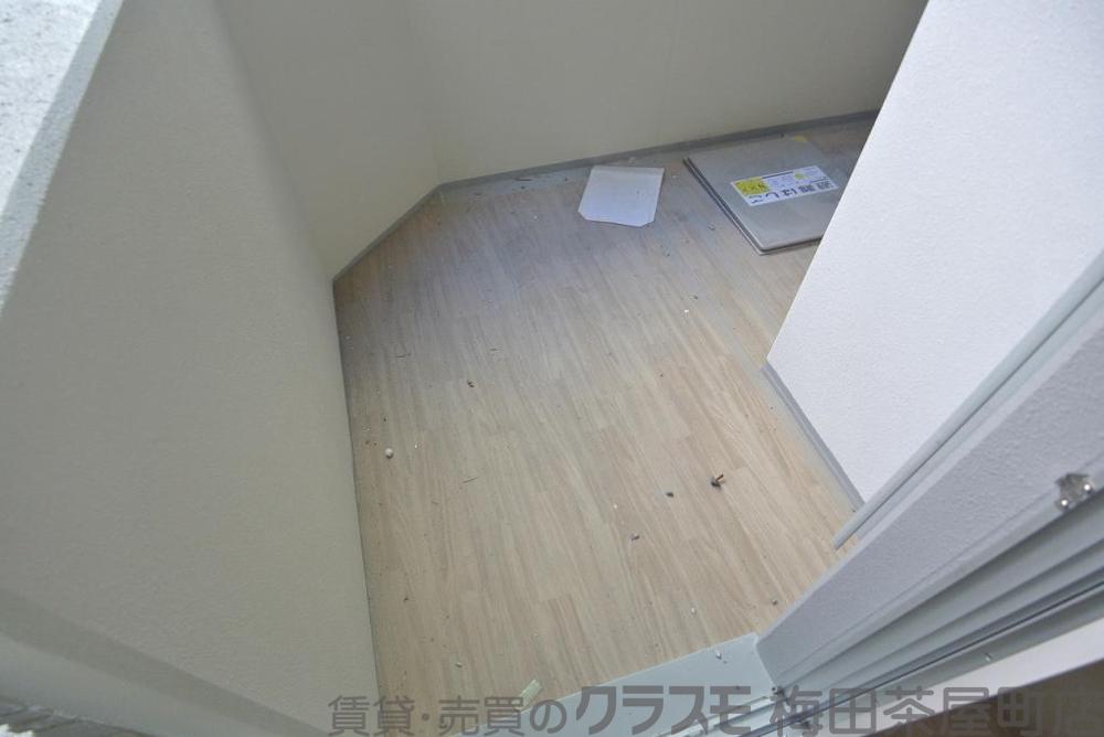 23/30 バルコニー