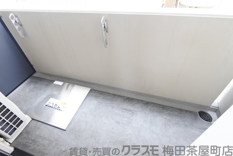 22/30 バルコニー