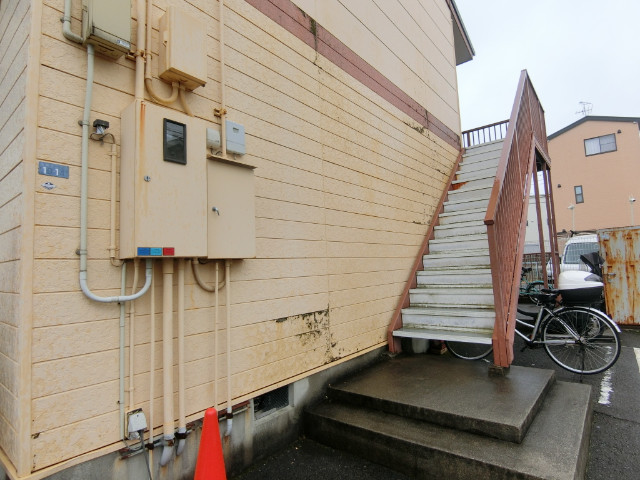 27/30 エントランス