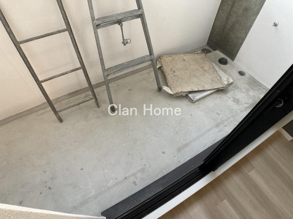 21/30 バルコニー