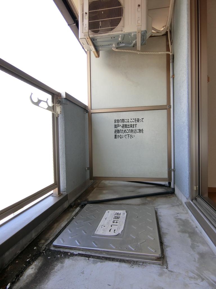 19/30 バルコニー