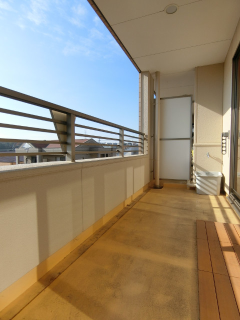 19/30 バルコニー