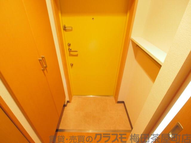 19/30 玄関