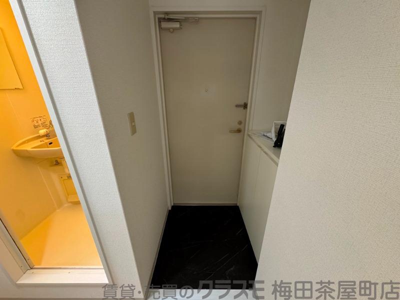 14/30 玄関