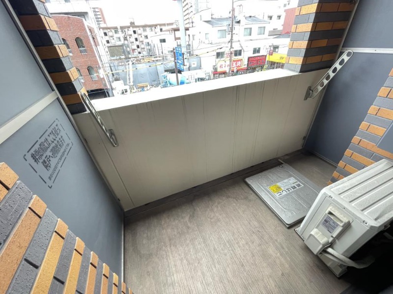 13/21 バルコニー