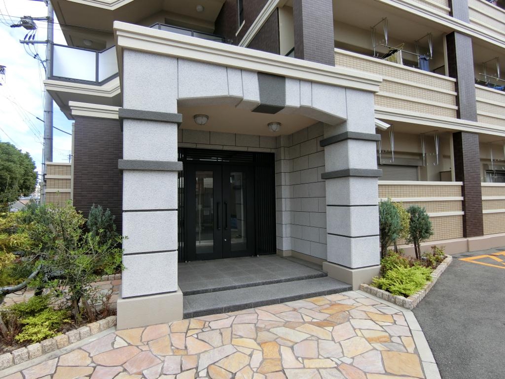 3/7 エントランス