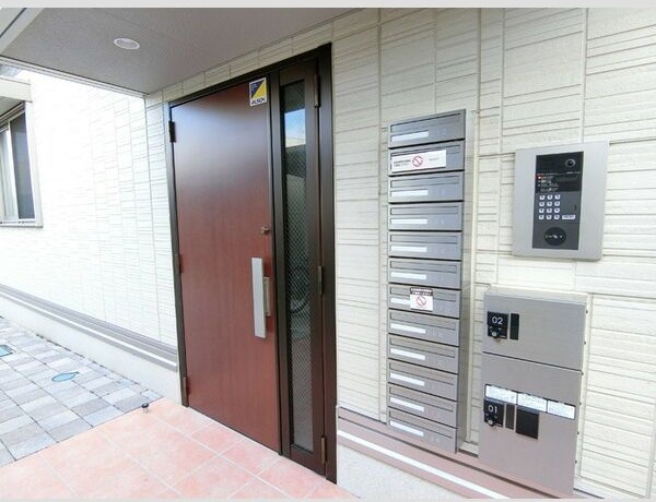 14/20 エントランス