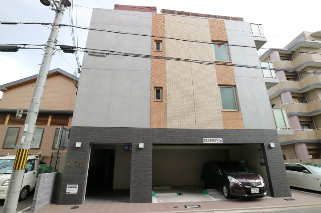 14/17 エントランス